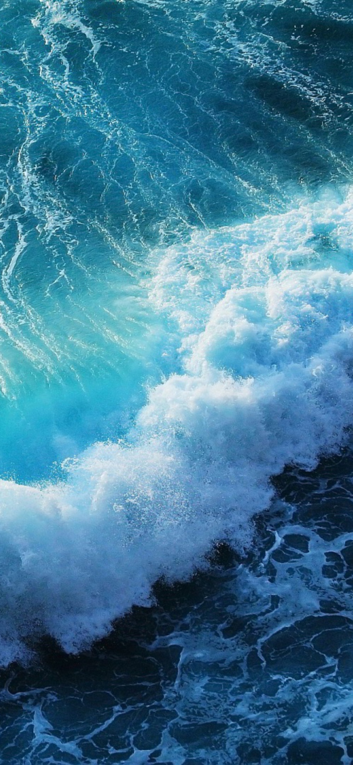 Screenshot №1 pro téma Strong Ocean Waves 1170x2532