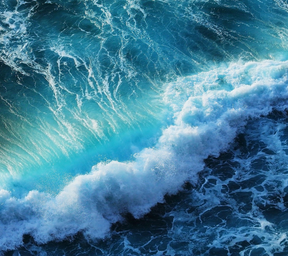 Das Strong Ocean Waves Wallpaper 960x854