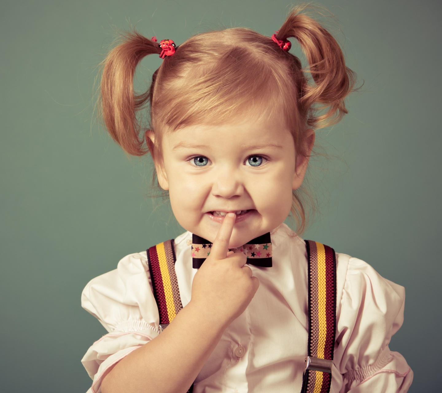Das Cute Little Baby Girl Wallpaper 1440x1280
