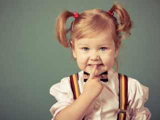 Cute Little Baby Girl wallpaper 320x240