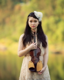 Обои Girl With Violin 128x160