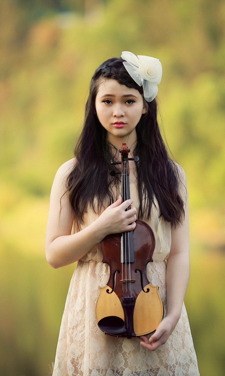 Обои Girl With Violin 768x1280