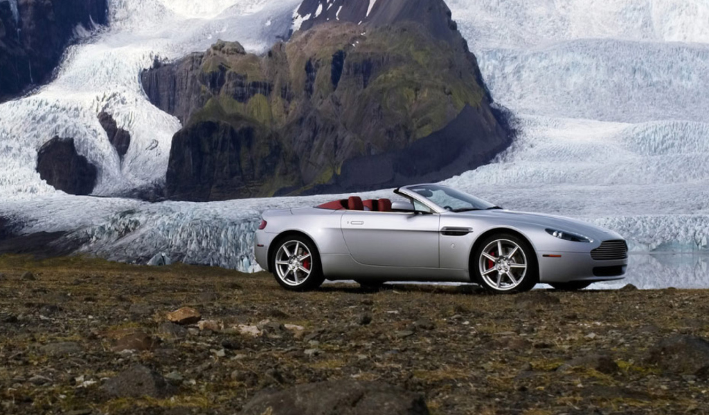 Screenshot №1 pro téma V8 Vantage Roadster - Aston Martin 1024x600