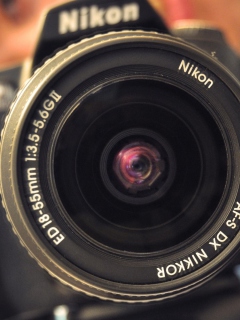 Das Nikon D90 Wallpaper 240x320