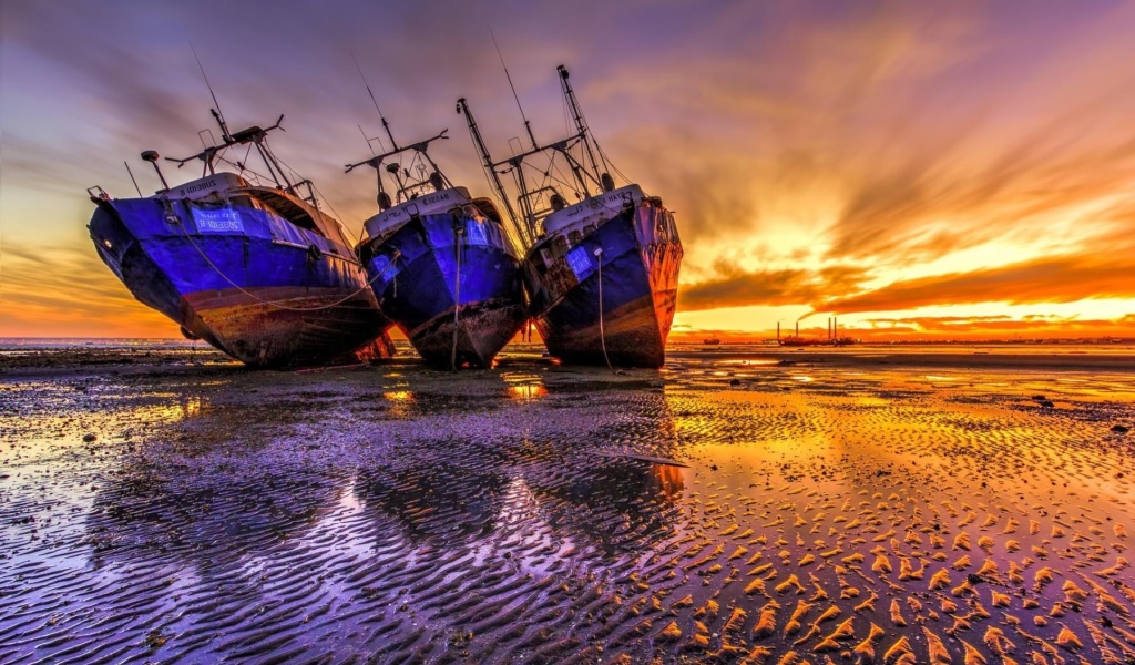 Das Ship graveyard in Nouadhibou, Mauritania Wallpaper 1024x600