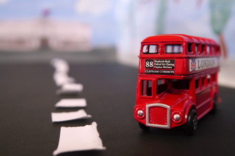 Das Red London Toy Bus Wallpaper 480x320