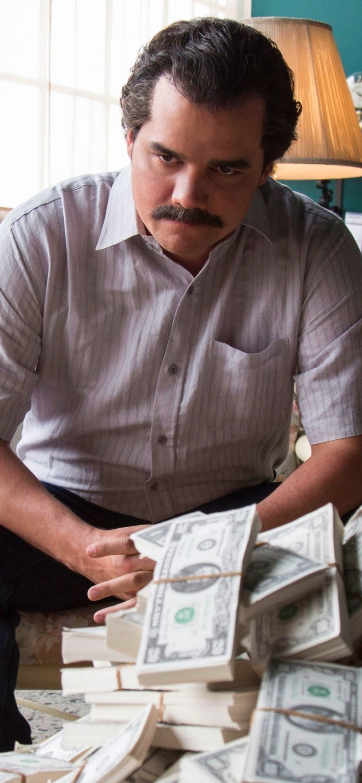 Narcos about Pablo Escobar TV Show - Fondos de pantalla gratis para iPhone  11