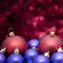 Обои Christmas Tree Blue And Purple Balls 208x208