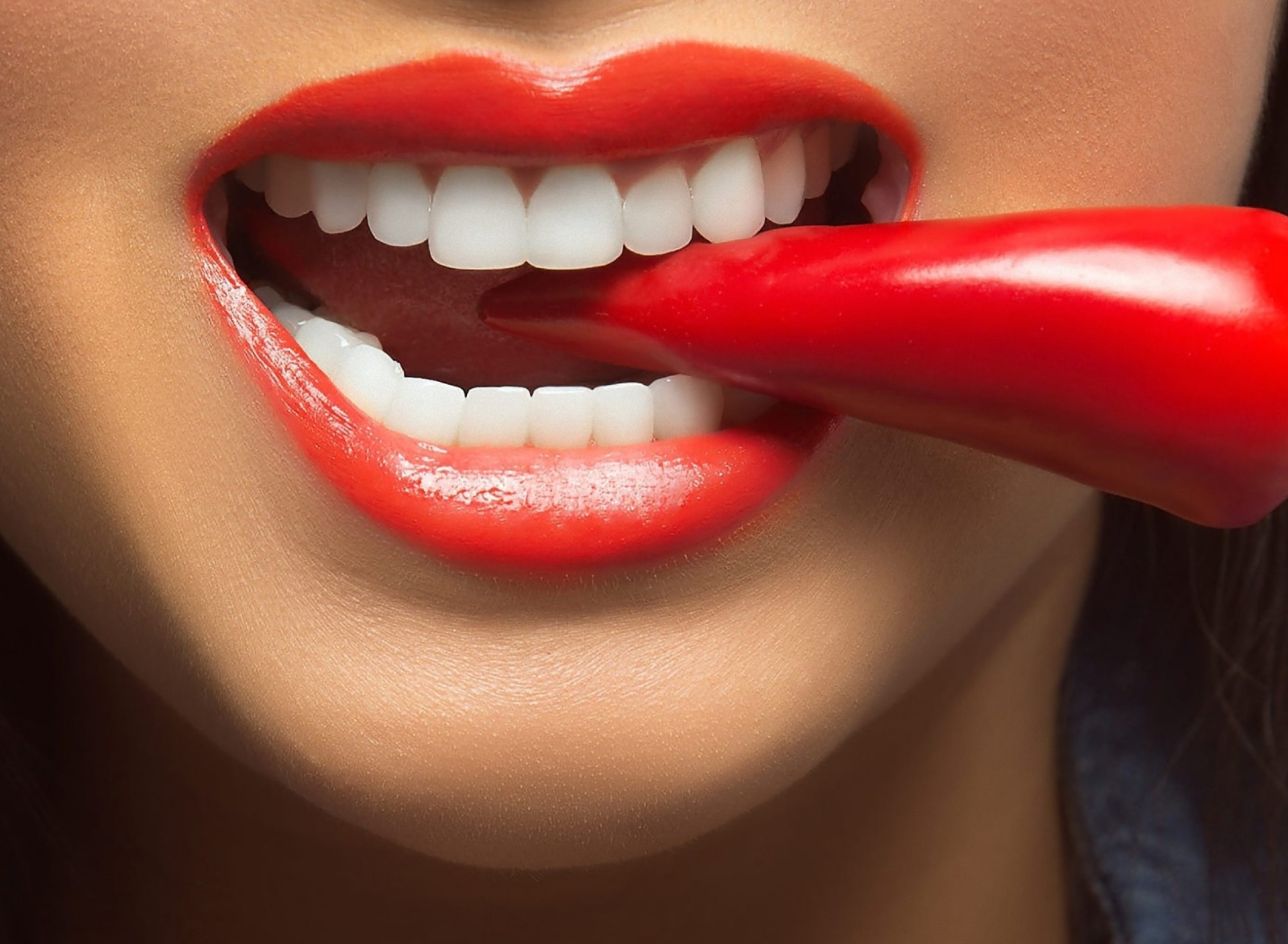 Spicy pepper and lips wallpaper 1920x1408