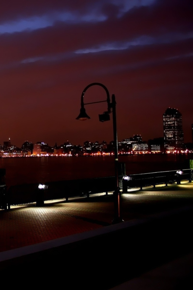 New York Skyline At Night wallpaper 640x960
