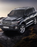 Обои Toyota Land Cruiser 200 SUV 128x160