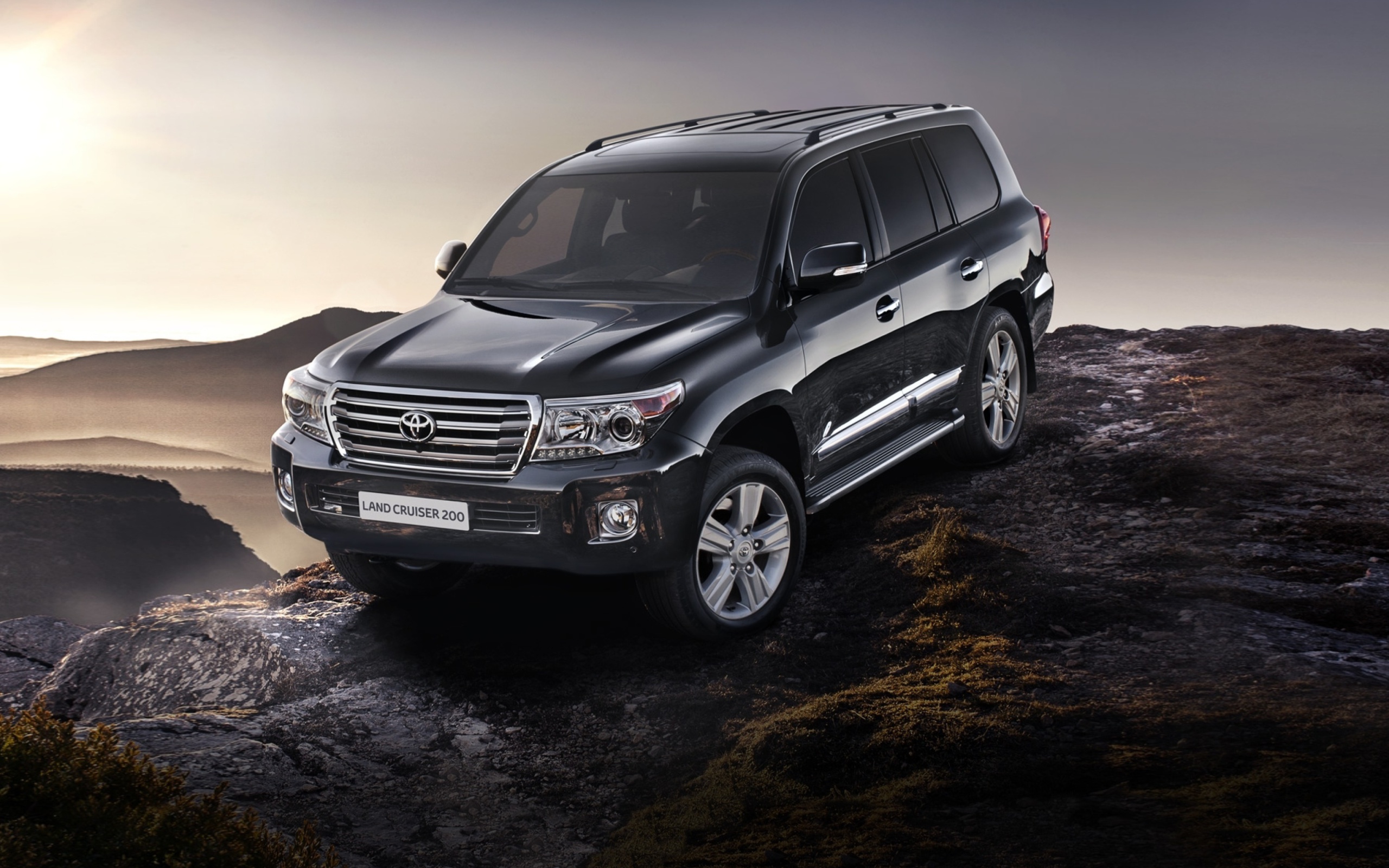 Das Toyota Land Cruiser 200 SUV Wallpaper 2560x1600