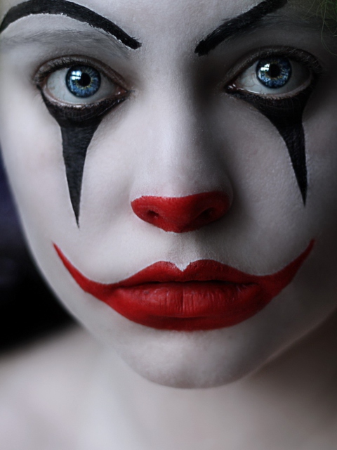 Sad Eyes Of Clown screenshot #1 480x640