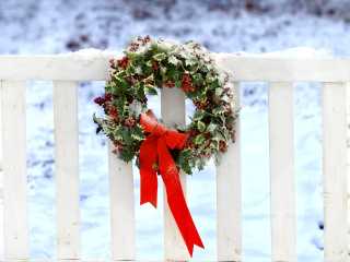 Das Holiday Wreath Wallpaper 320x240