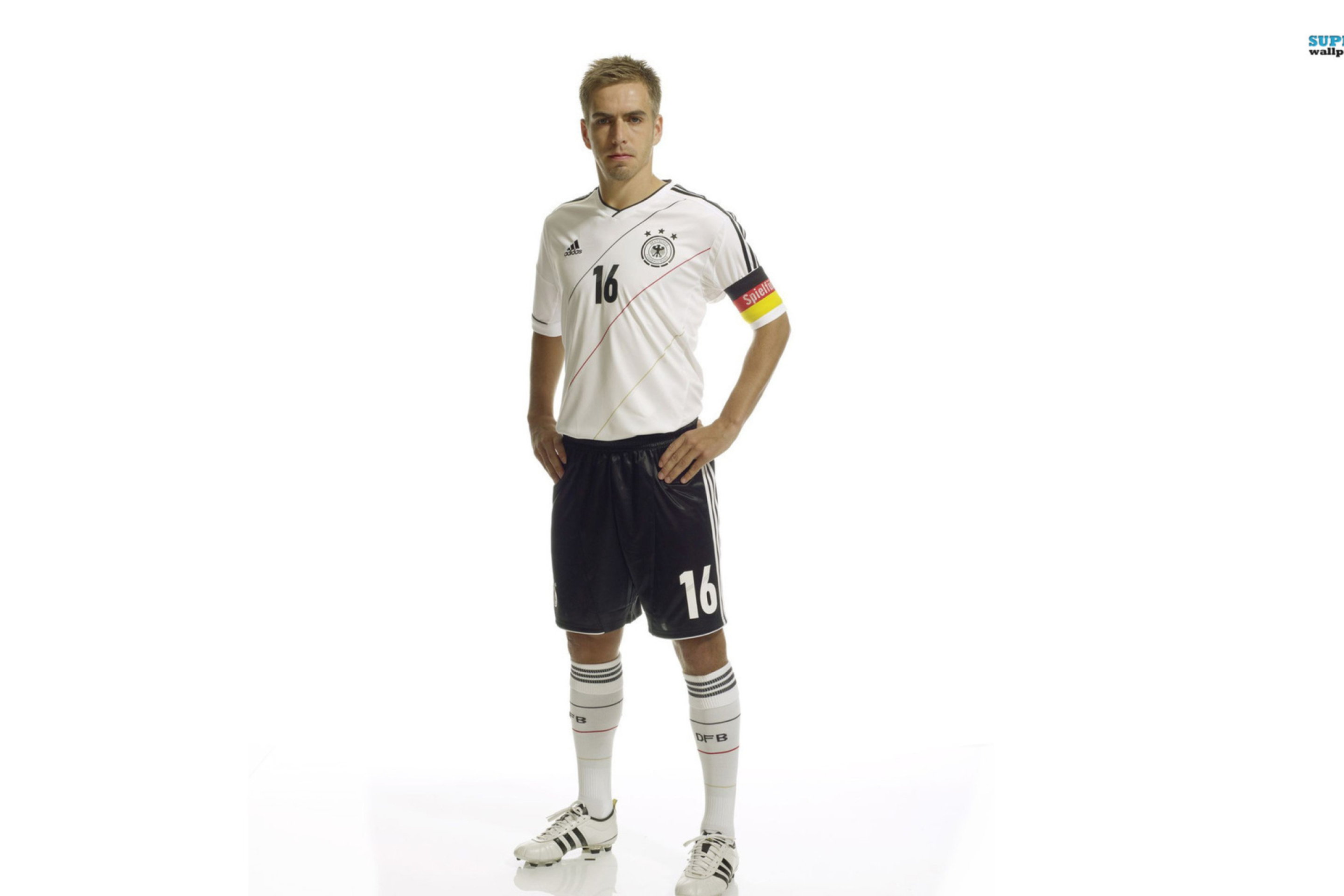 Philipp Lahm wallpaper 2880x1920