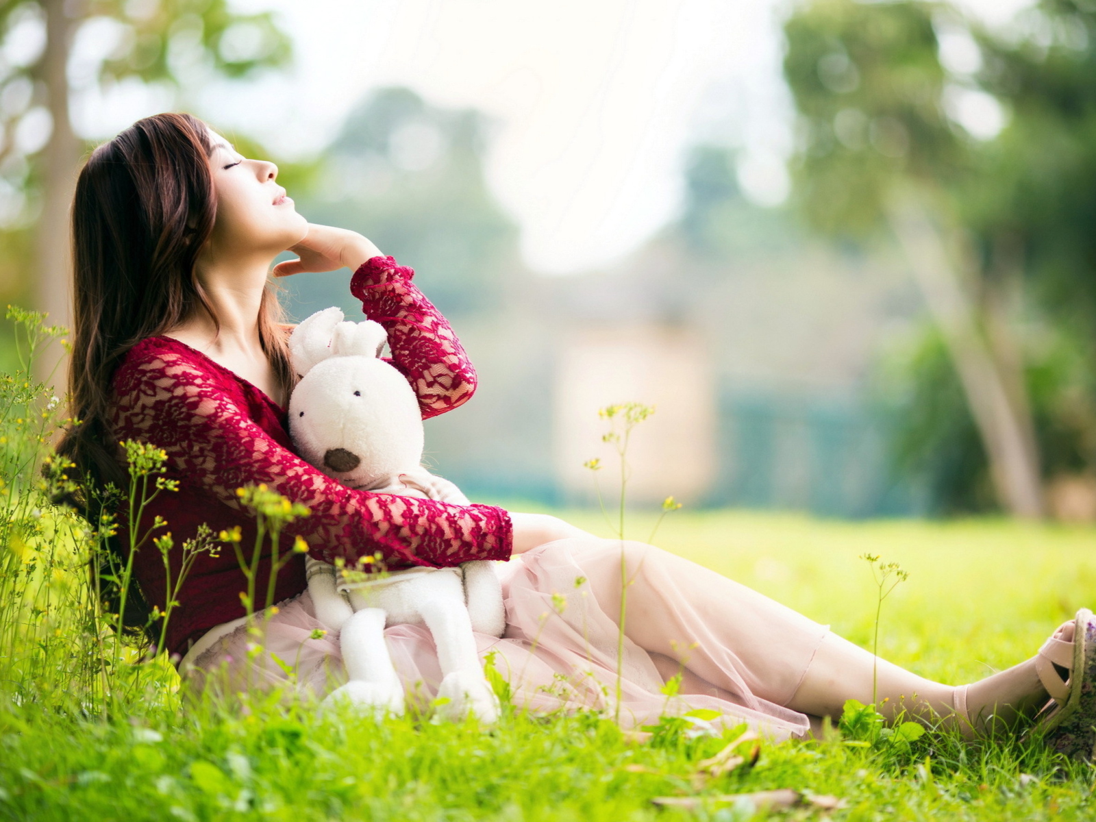 Cute Asian Girl With Plush Rabbit wallpaper 1600x1200