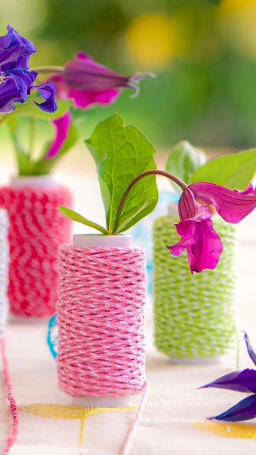 Обои Knitted flower vases 360x640