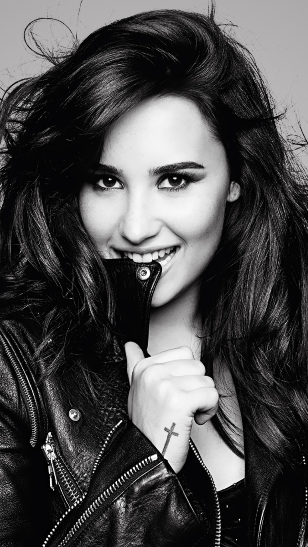 Fondo de pantalla Demi Lovato Girlfriend 2013 1080x1920