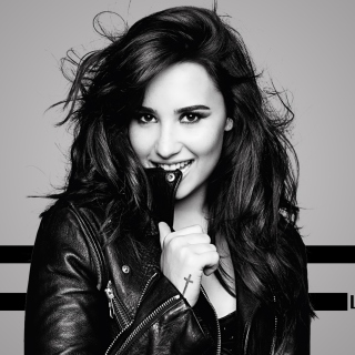 Demi Lovato Girlfriend 2013 - Fondos de pantalla gratis para iPad Air