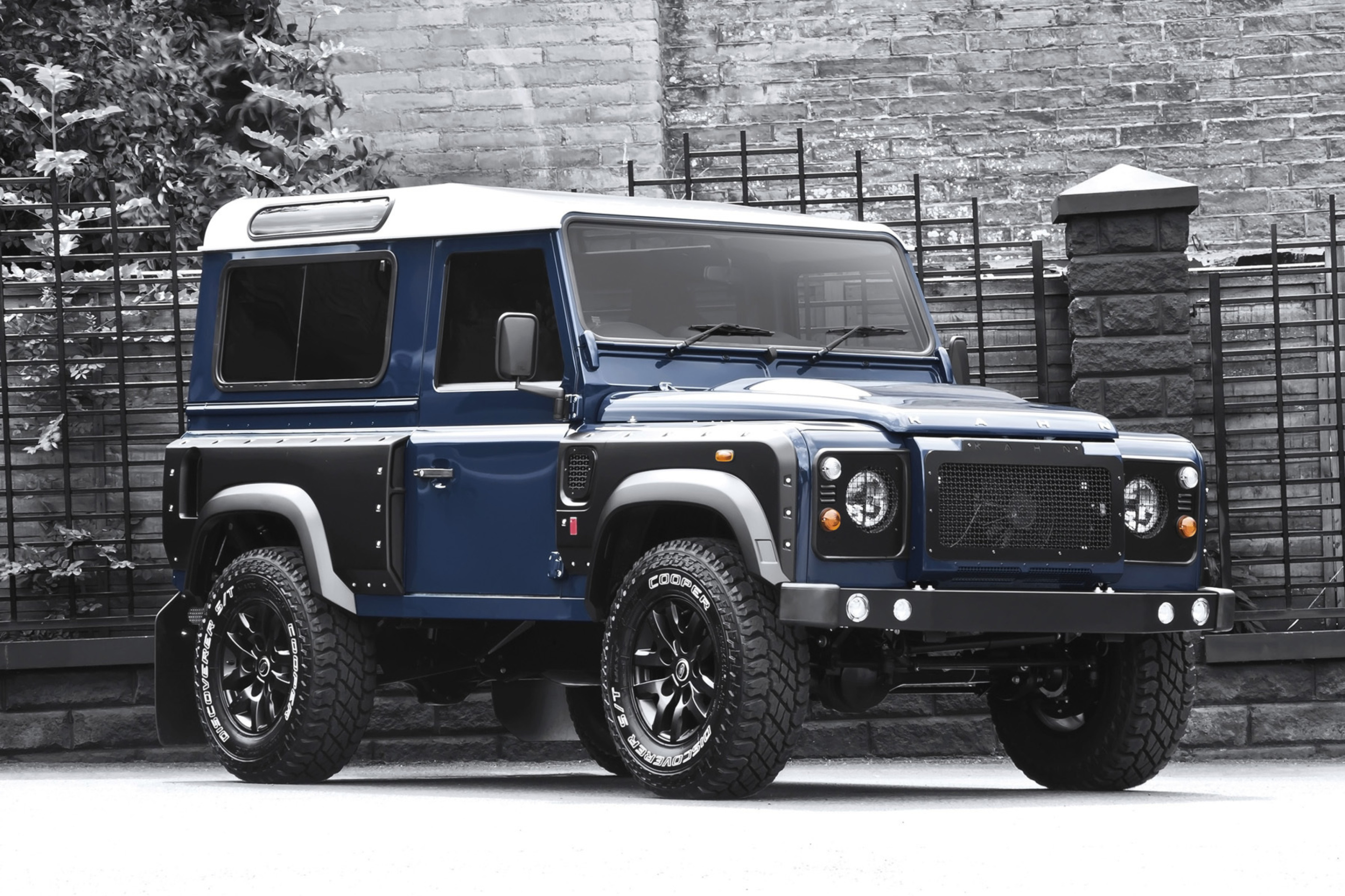 Das A Kahn design Land Rover Defender 2.2 Wallpaper 2880x1920