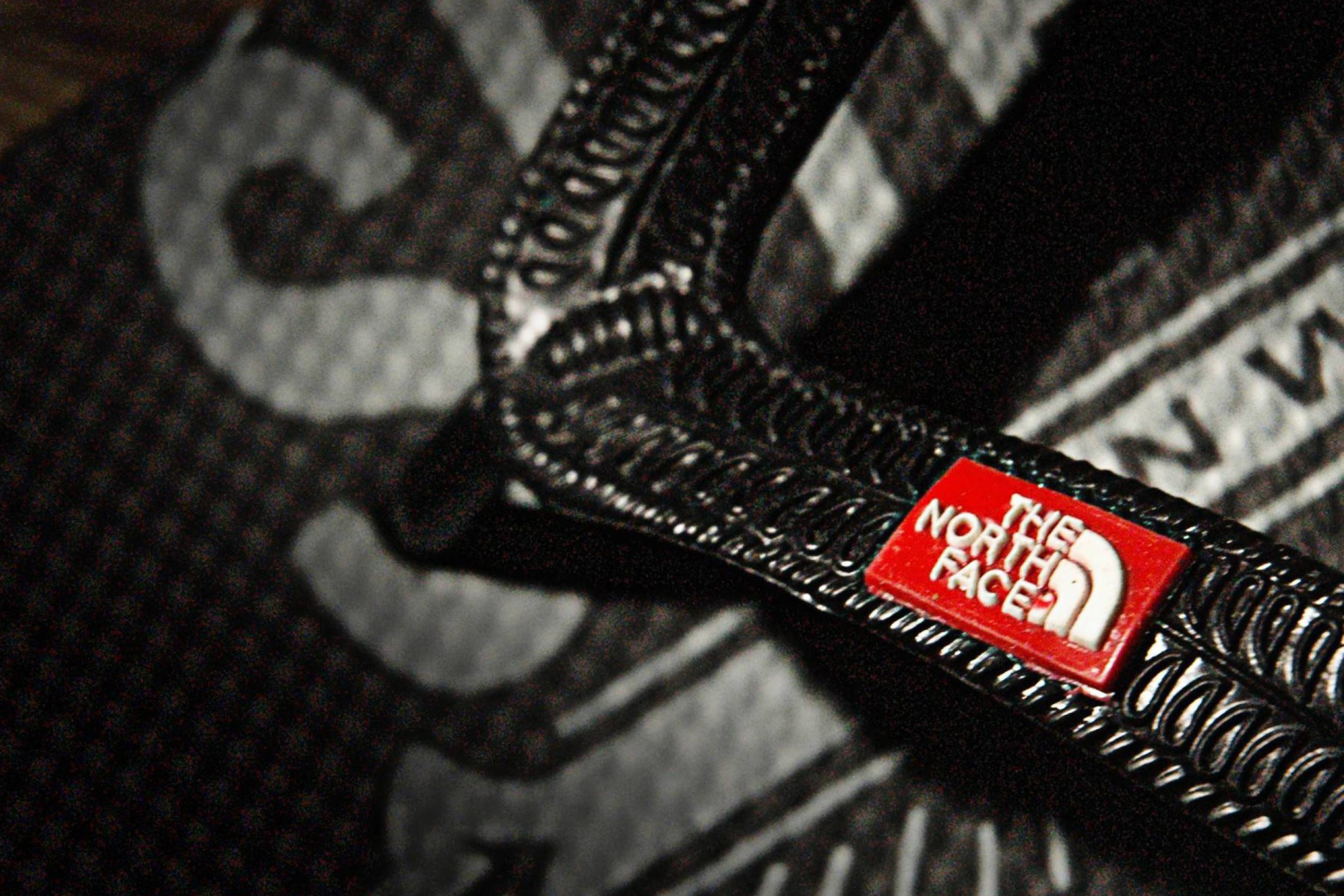 Logo North Face wallpaper 2880x1920