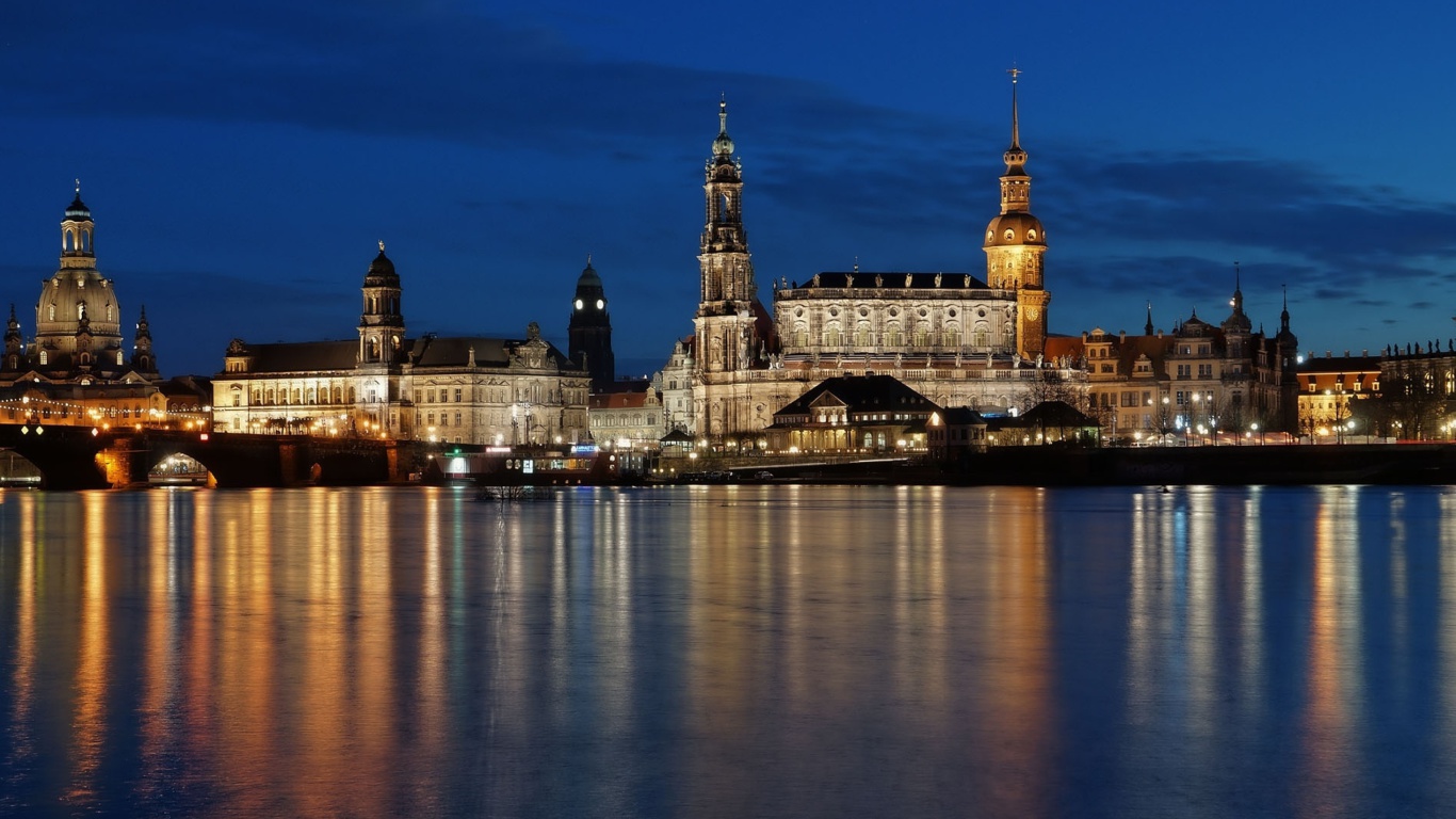 Обои Dresden In Deutschland 1366x768