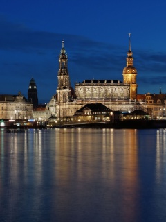 Das Dresden In Deutschland Wallpaper 240x320