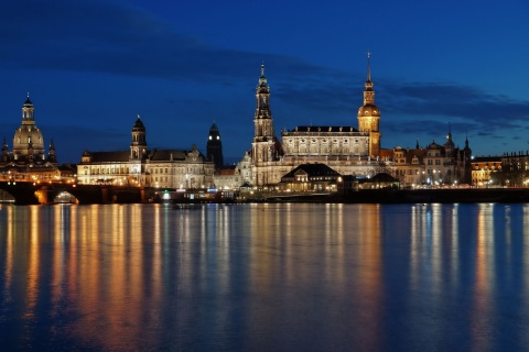 Dresden In Deutschland wallpaper 480x320