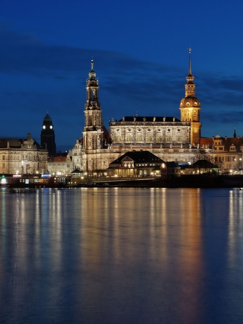 Dresden In Deutschland screenshot #1 480x640