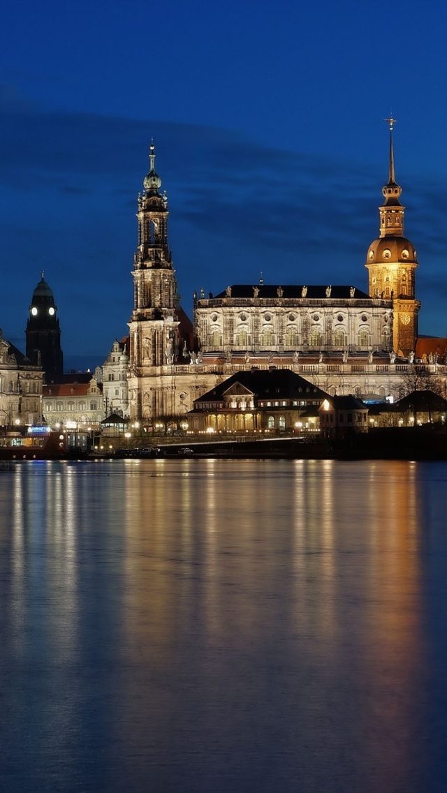 Обои Dresden In Deutschland 640x1136