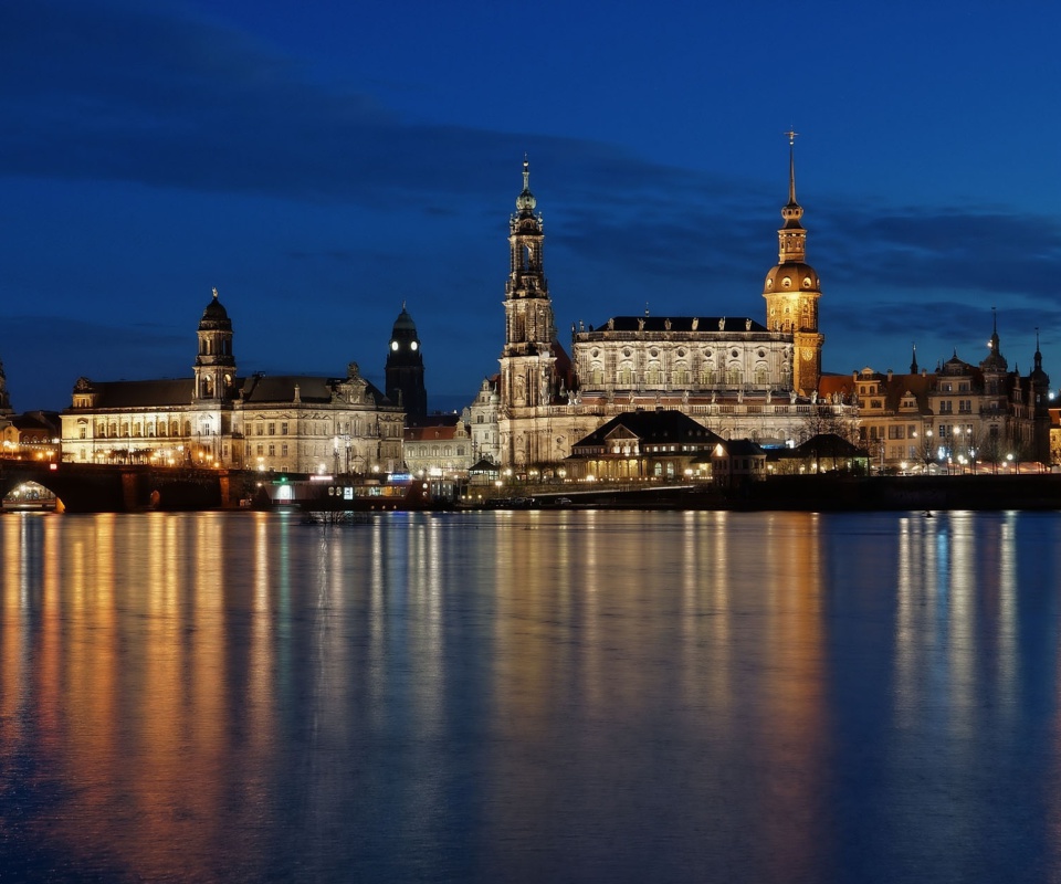 Dresden In Deutschland screenshot #1 960x800