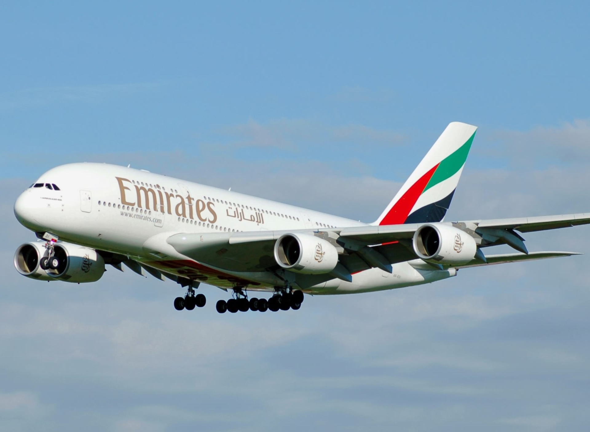 Emirates Airlines wallpaper 1920x1408