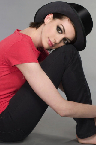 Das Anne Hathaway Wallpaper 320x480