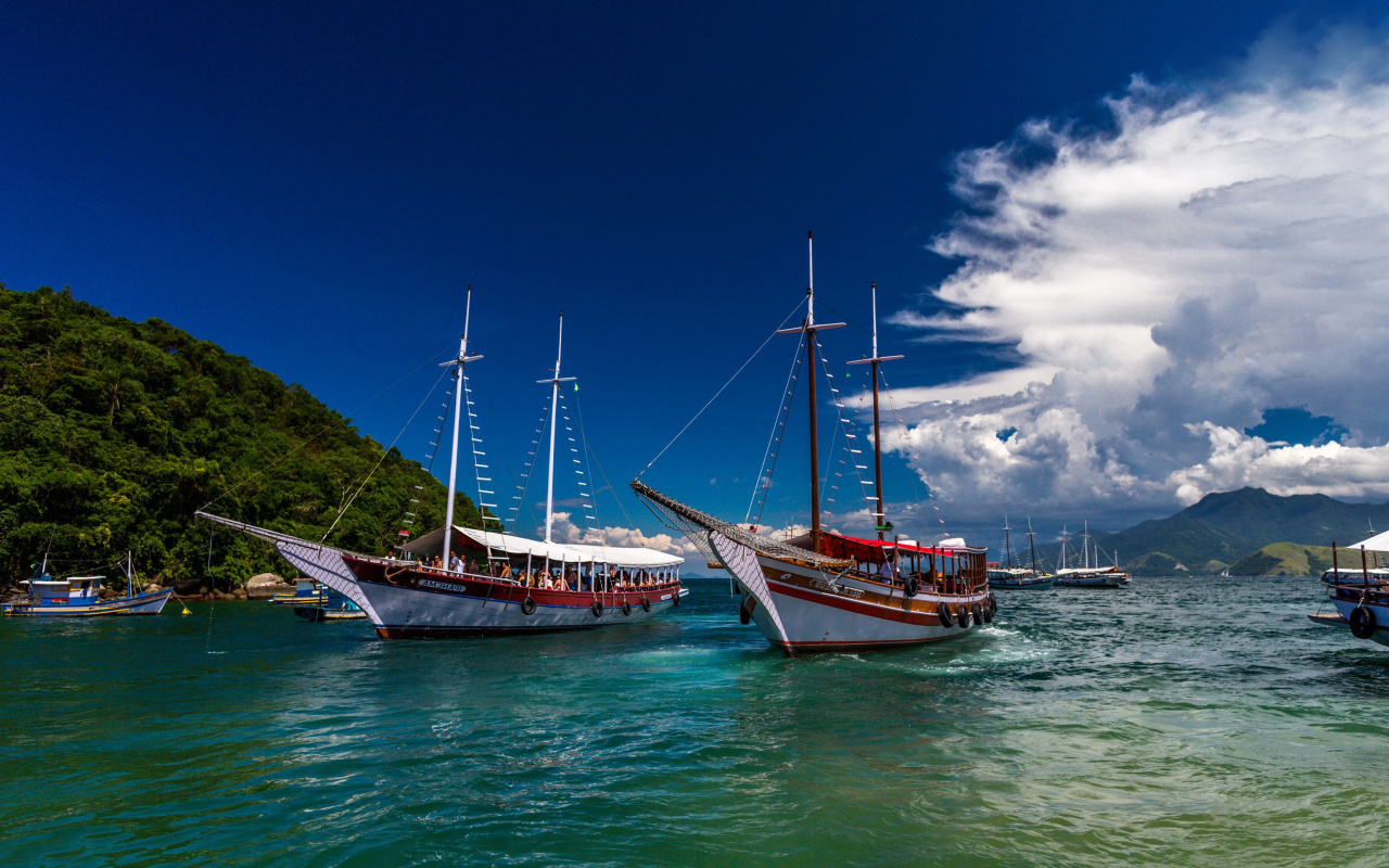 Fondo de pantalla Ipanema Sailboat 1280x800