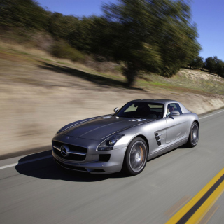 Kostenloses Mercedes-Benz SLS AMG Wallpaper für iPad mini 2