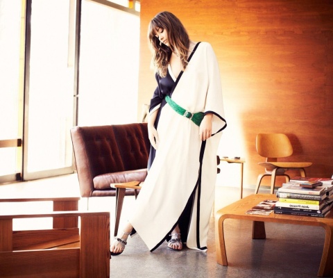 Olivia Wilde in Kimono wallpaper 480x400