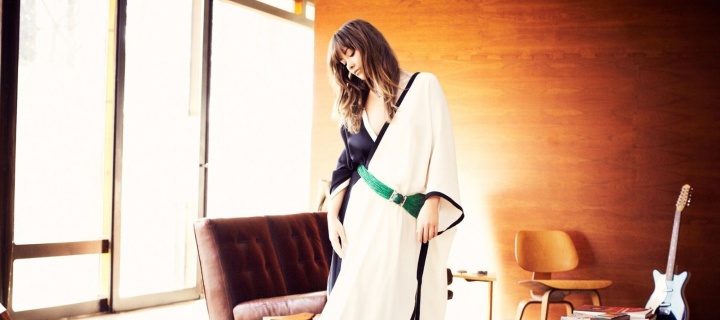 Das Olivia Wilde in Kimono Wallpaper 720x320