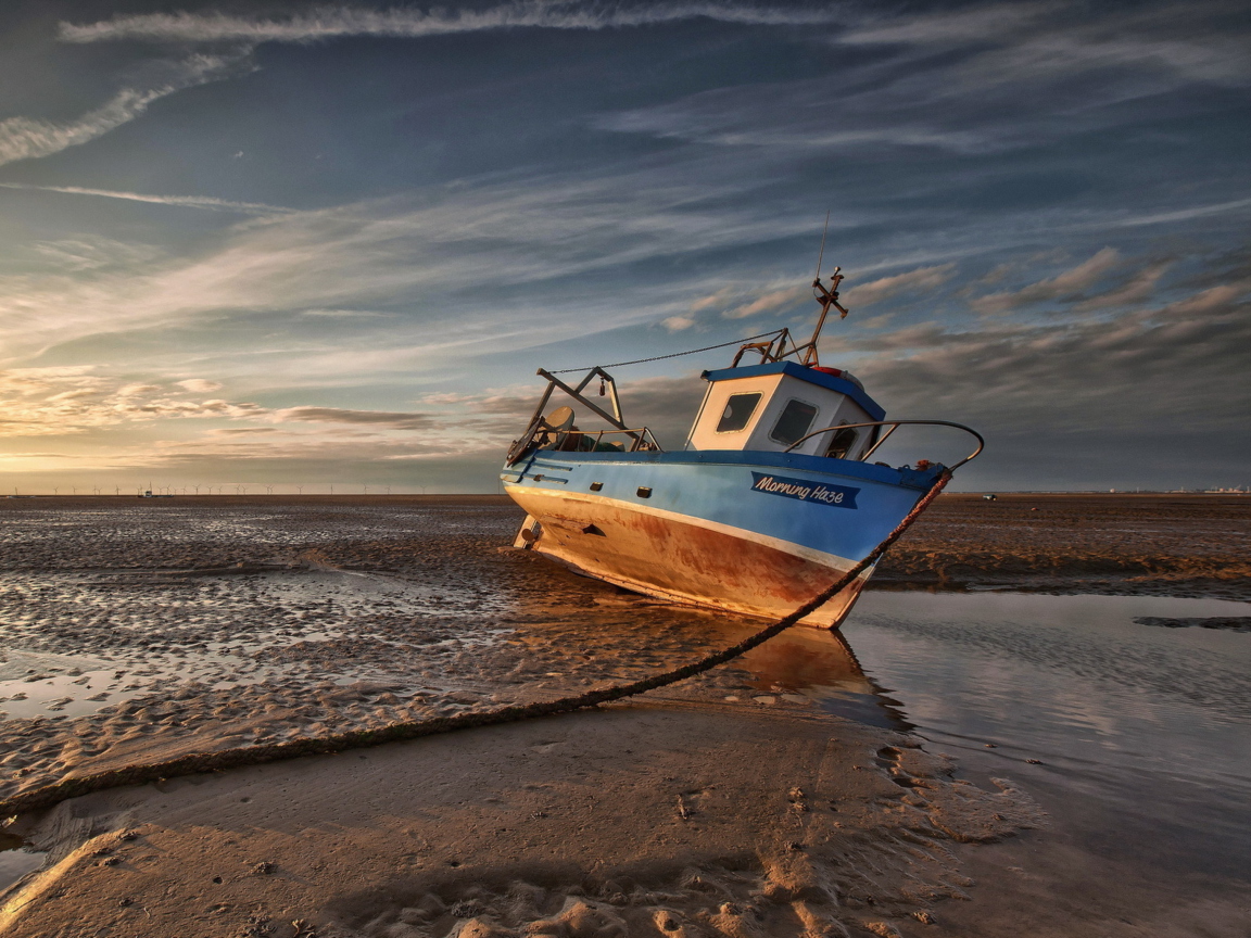 Das Old Ship On Sandbar Wallpaper 1152x864