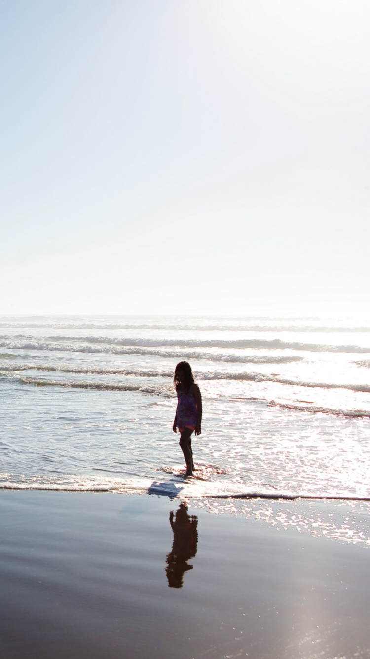 Walking By Beach wallpaper 750x1334