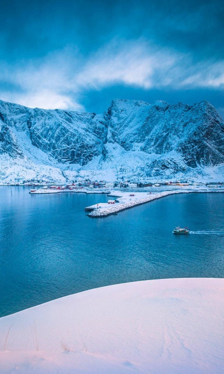 Обои Lofoten Island 768x1280