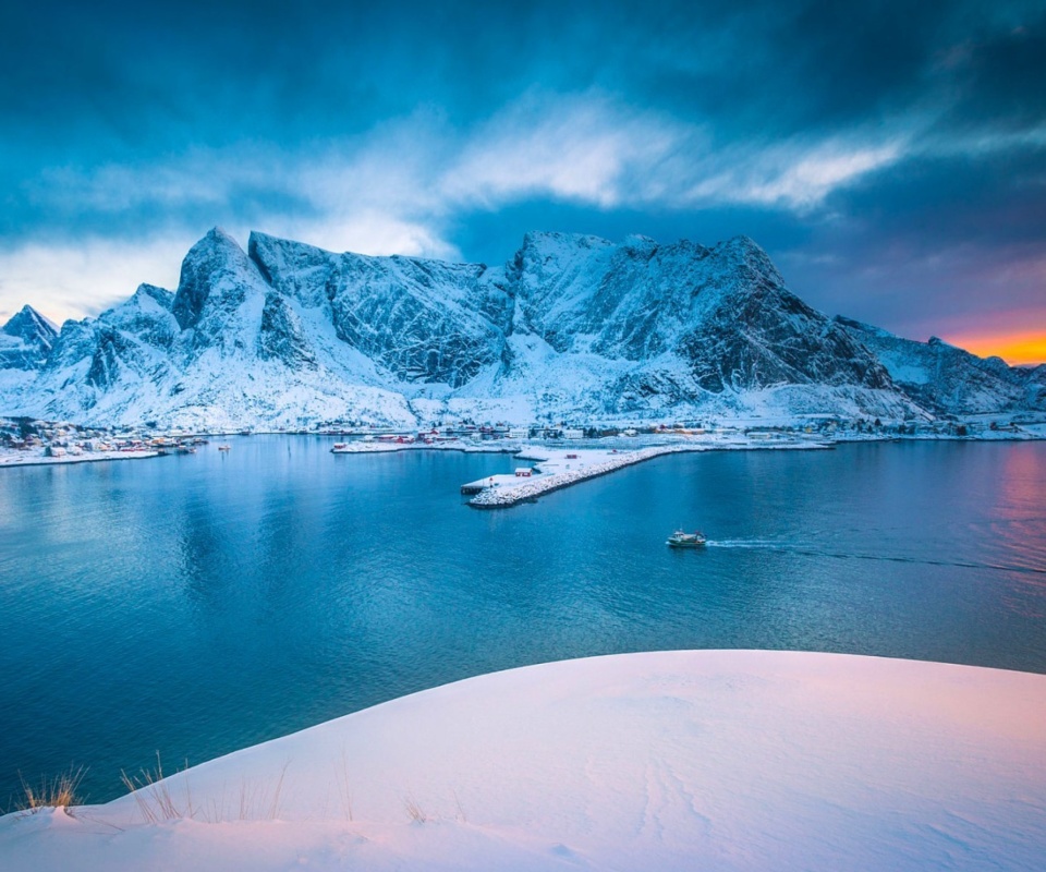 Lofoten Island wallpaper 960x800