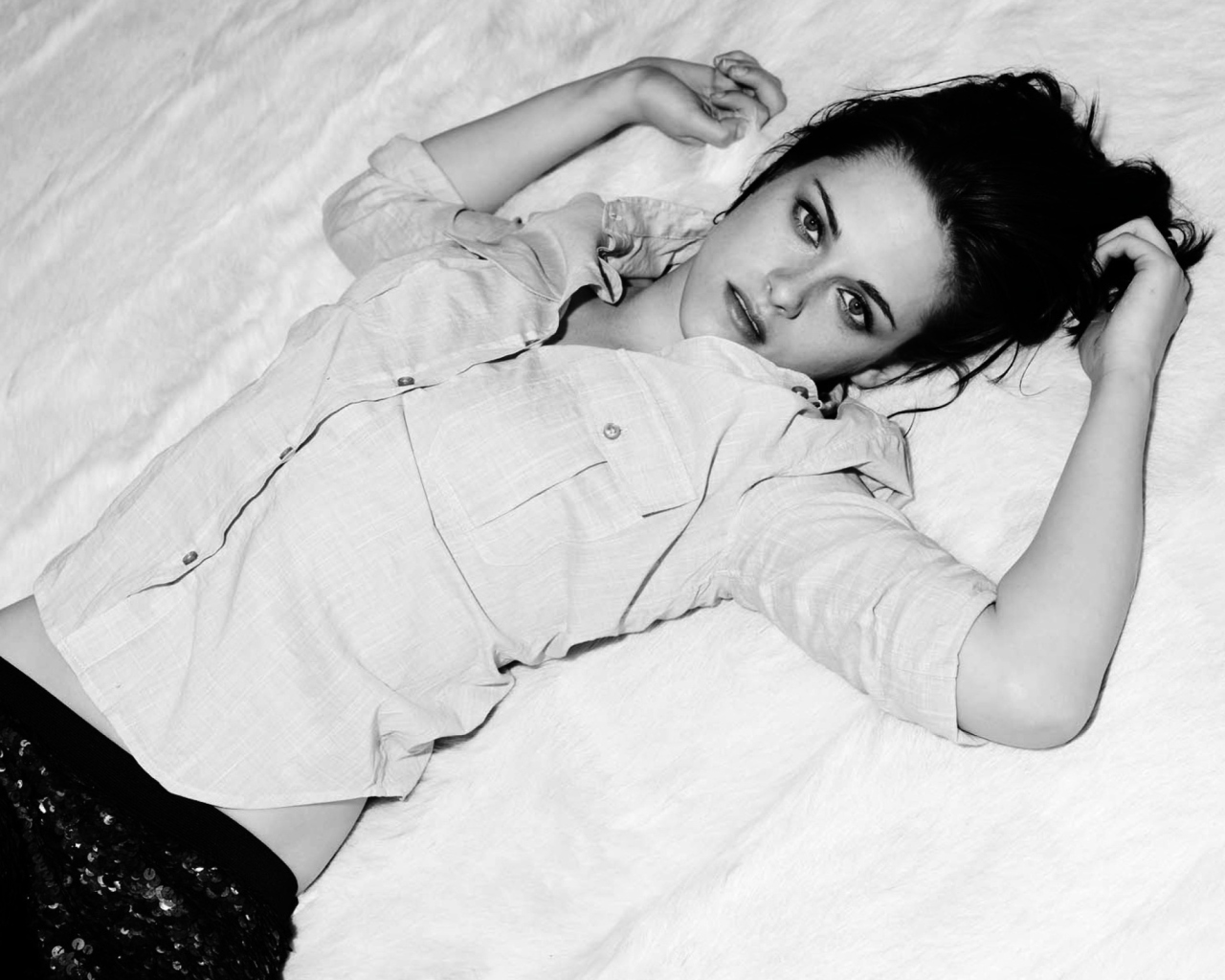 Screenshot №1 pro téma Kristen Stewart Black And White 1280x1024