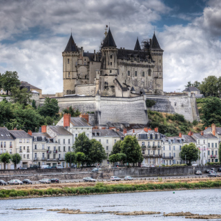 Saumur Castle on Loire sfondi gratuiti per 208x208