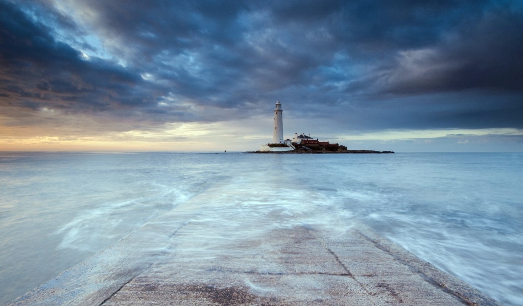 Обои Lighthouse in coastal zone 1024x600