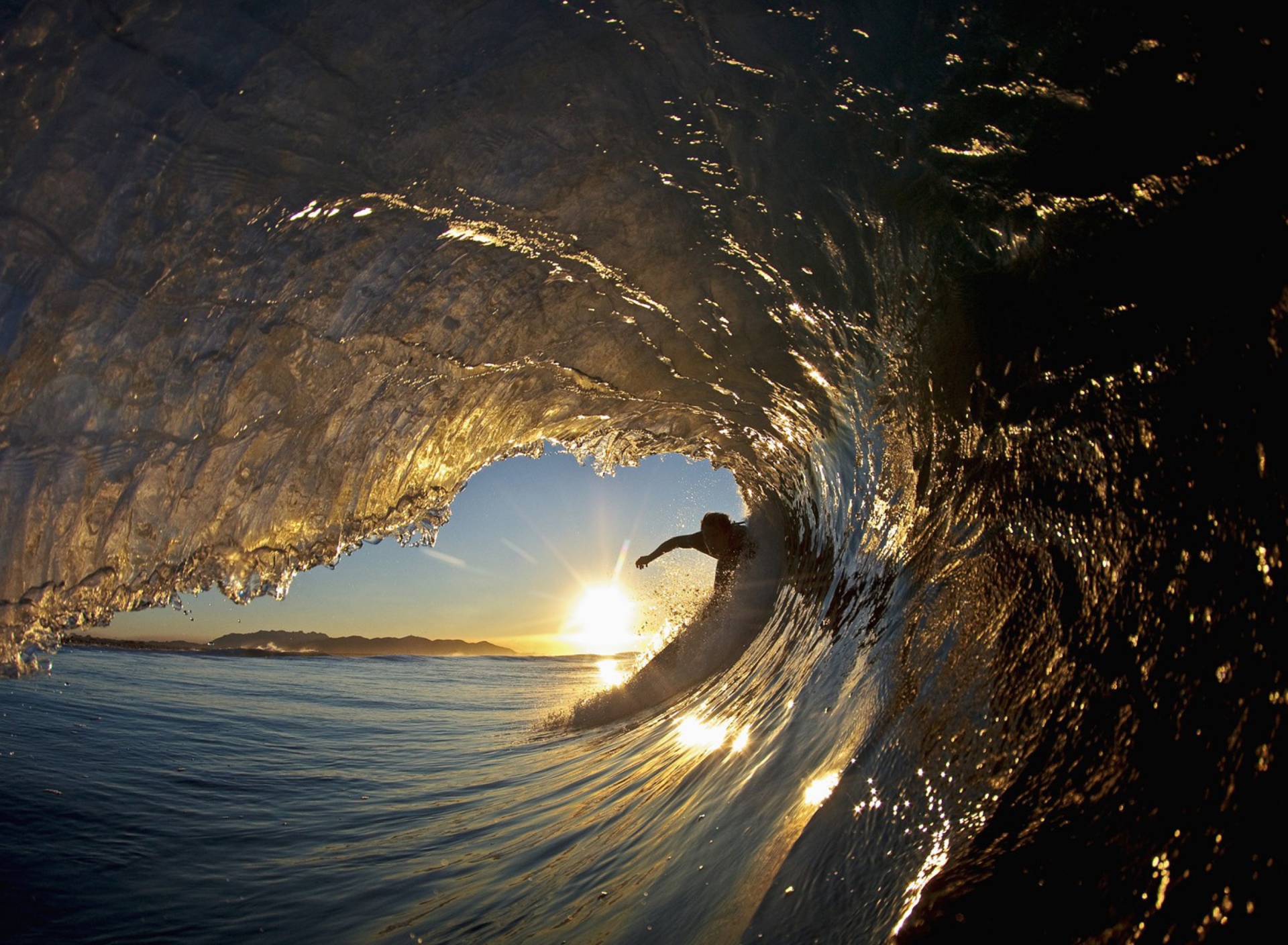 Обои Surfer Against Big Wave 1920x1408