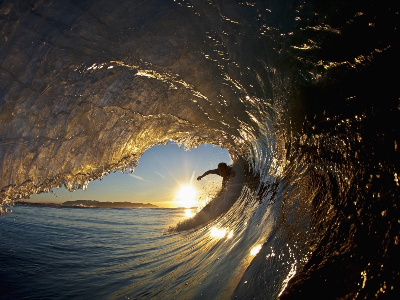 Screenshot №1 pro téma Surfer Against Big Wave 800x600
