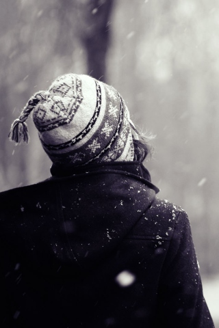 Girl Looking At Falling Snow screenshot #1 320x480