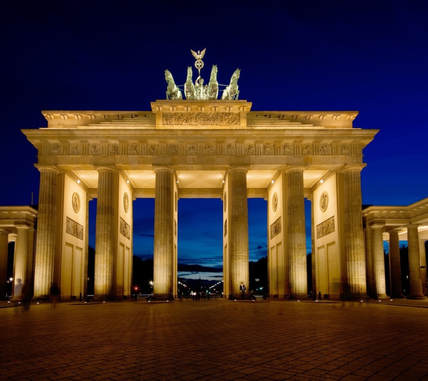 Sfondi Brandenburg Gate Berlin 1440x1280