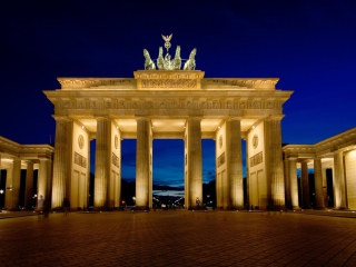 Sfondi Brandenburg Gate Berlin 320x240