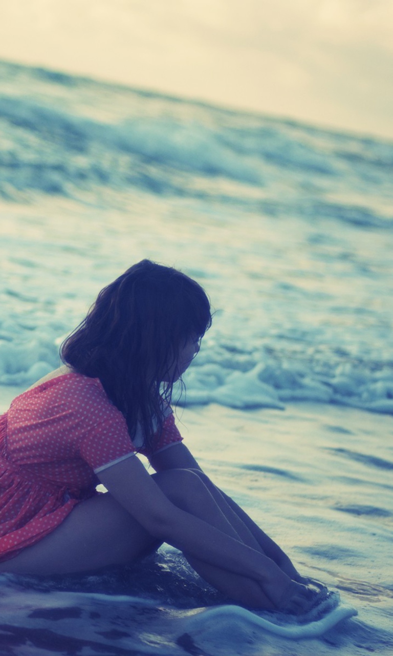 Girl And Ocean screenshot #1 768x1280